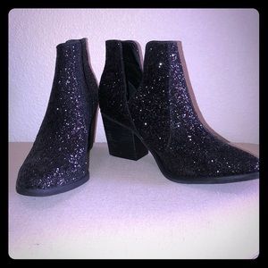 Glitter black boots